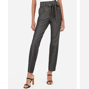 Women's NWOT express paper bag pants size 6 short